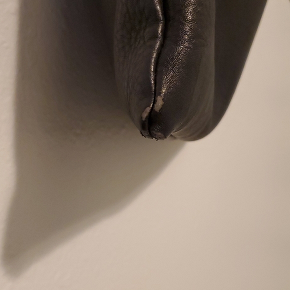 Classic Crossbody - Picture 7 of 7